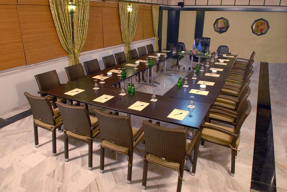 Hotel Strass Paralía Faciliteiten foto