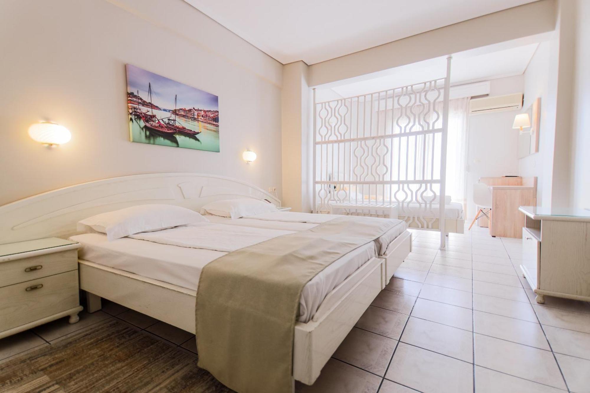 Hotel Strass Paralía Buitenkant foto