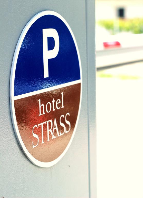 Hotel Strass Paralía Buitenkant foto