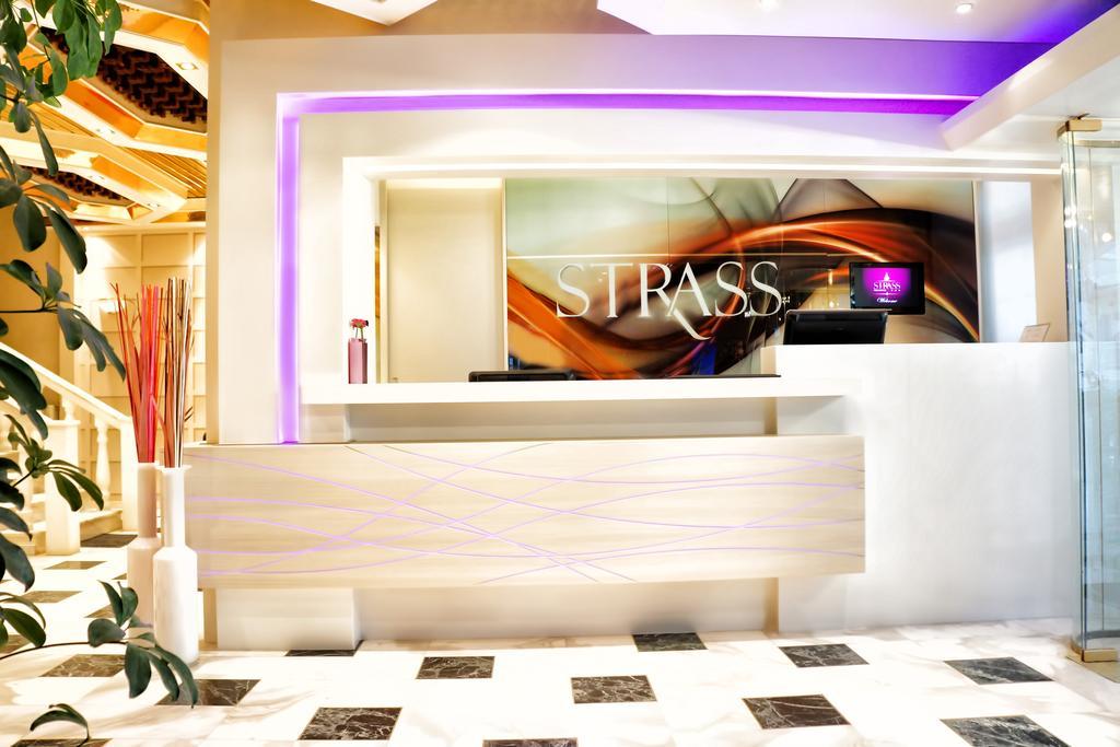 Hotel Strass Paralía Buitenkant foto